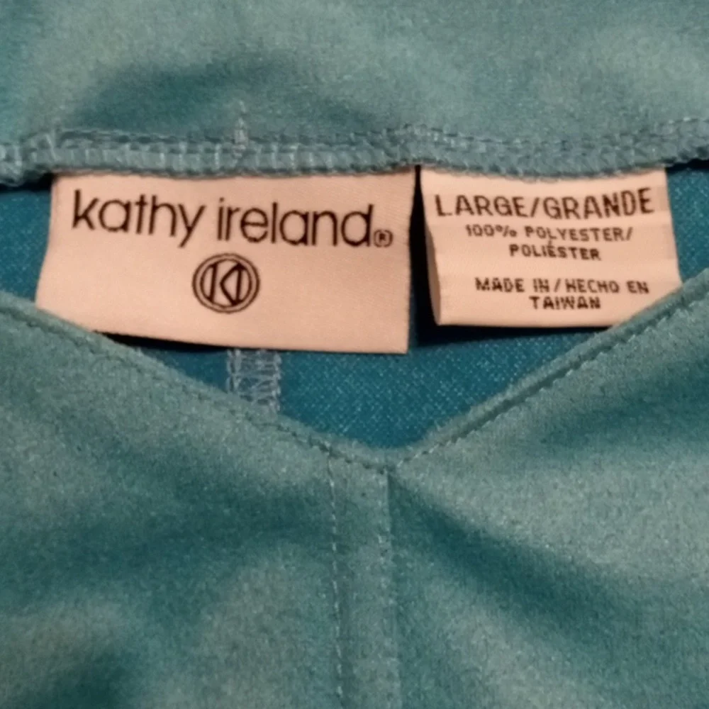 ✨Kathy Ireland Sleeveless Top - Picture 2 of 2